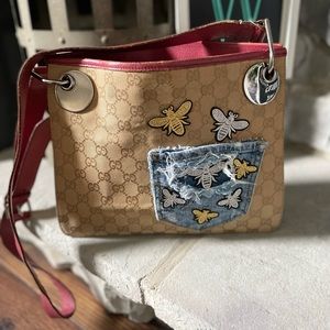 **SOLD**Gucci 💯 authentic Shoulder crossbody Bag